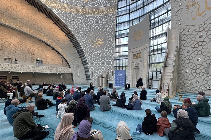 Almanya'da 'Açık Cami Günü' etkinliği 