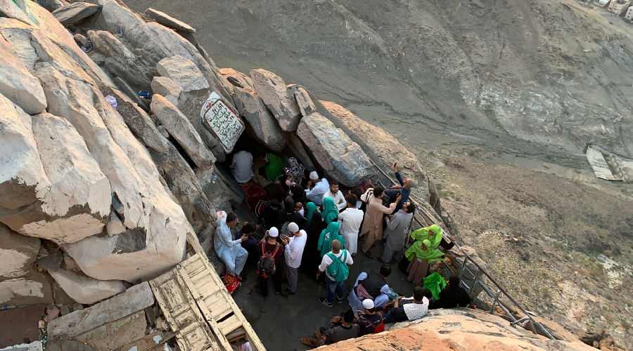 ­Peygamberin izinde Hira'ya