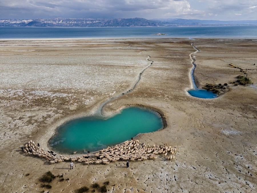 Burdur Gölü'ndeki su her yıl azalıyor