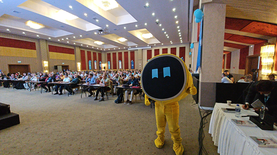 İstanbul da Ufka Yolculuk  İncinsen de İncitme!  Semineri