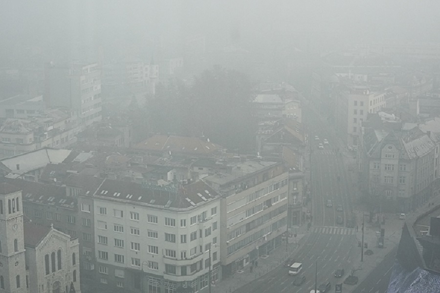 Yeni Delhi ve Saraybosna da hava kirliliği 