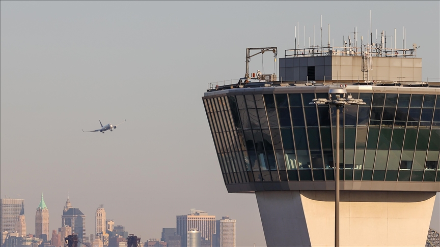 5G belirsizliğiyle bazı uçuşlar askıya alındı