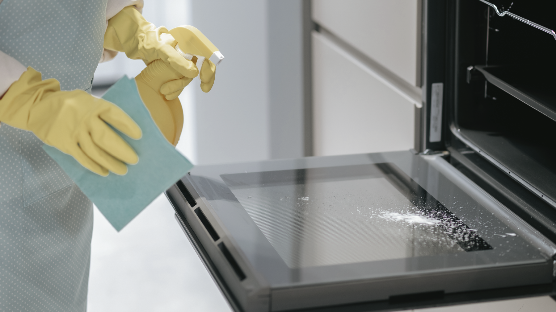 Fırın camı nasıl temizlenir?