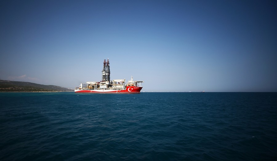 Yeni sondaj gemisi yola çıktı