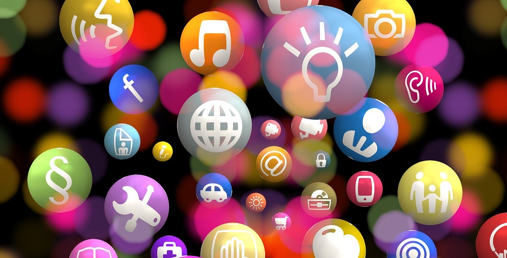 Sosyal medyada kişisel bilgiler paylaşılmamalı