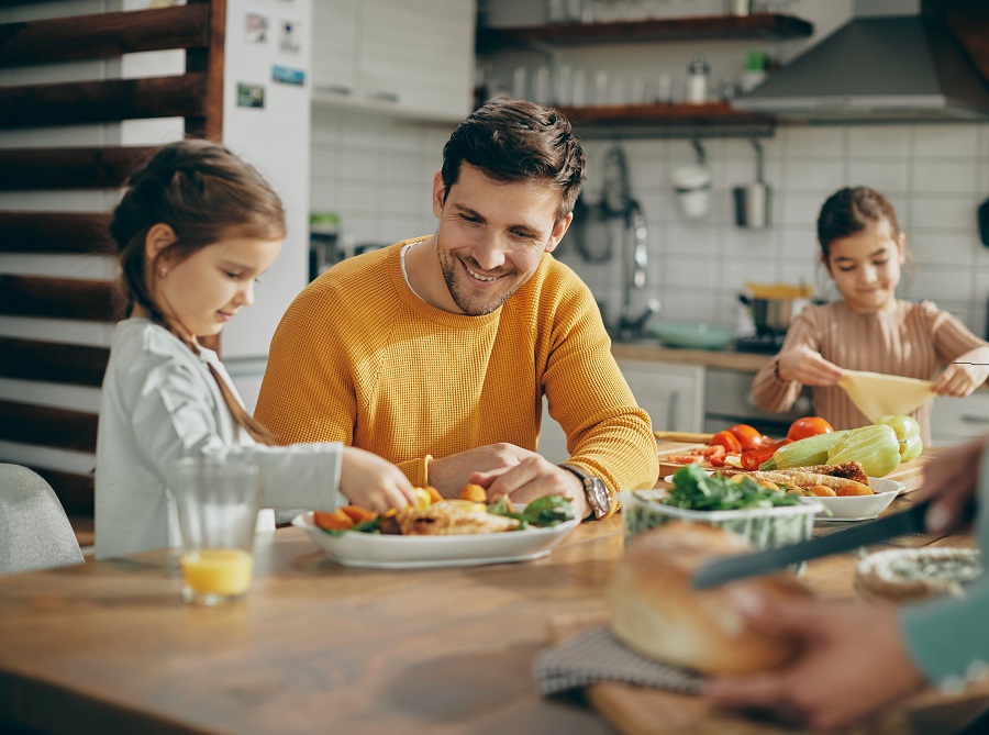 Ailece sofrada olmak çocukların zekasını artırıyor