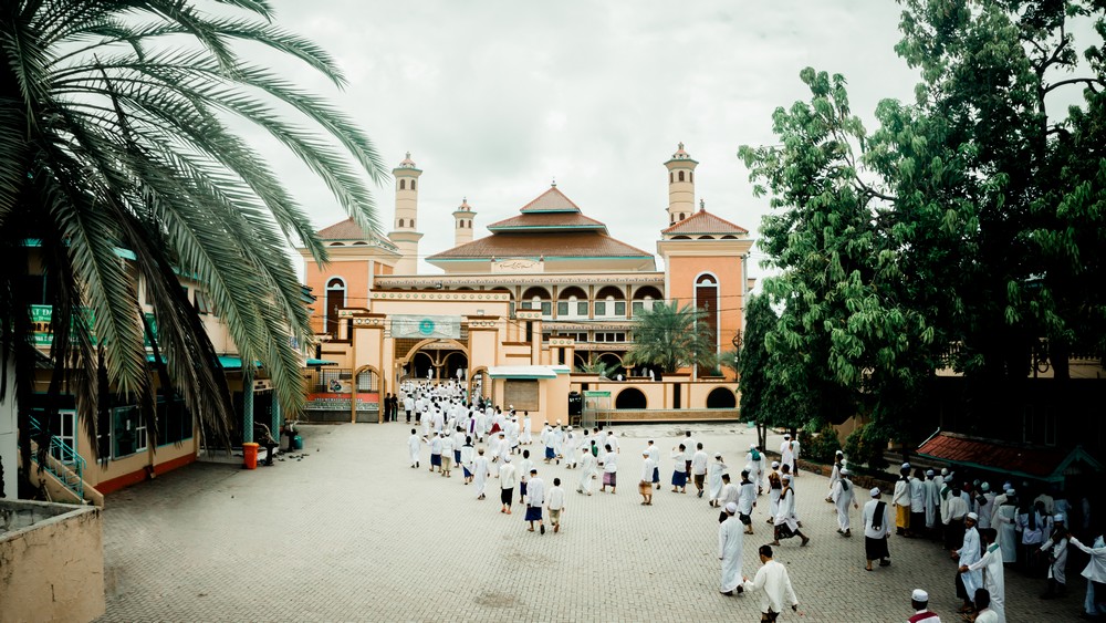 Endonezya’yı etkileyen dokuz Allah dostu