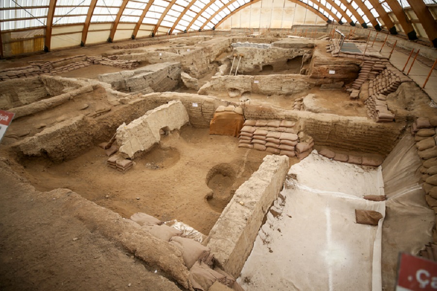 Çatalhöyük'te 8 bin 600 yıllık ekmek bulundu