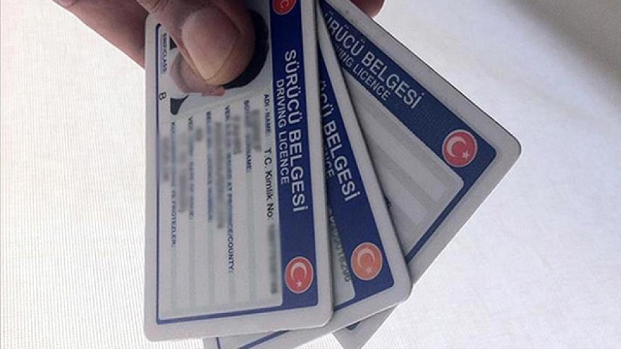 Eski sürücü belgelerinin yenileneceği son tarih açıklandı