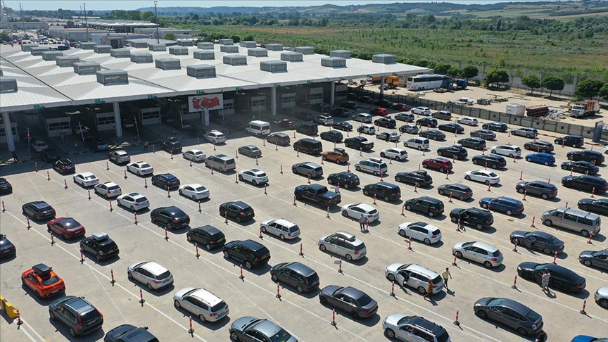 Kapıkule'den rekor geçiş