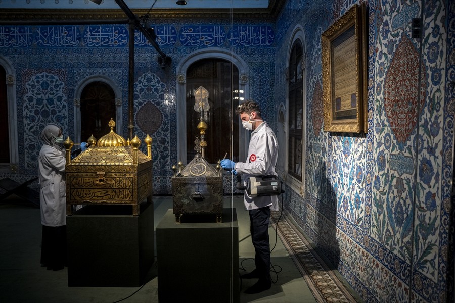 Topkapı Sarayı Mukaddes Emanetler Dairesi'nde Ramazan hazırlığı