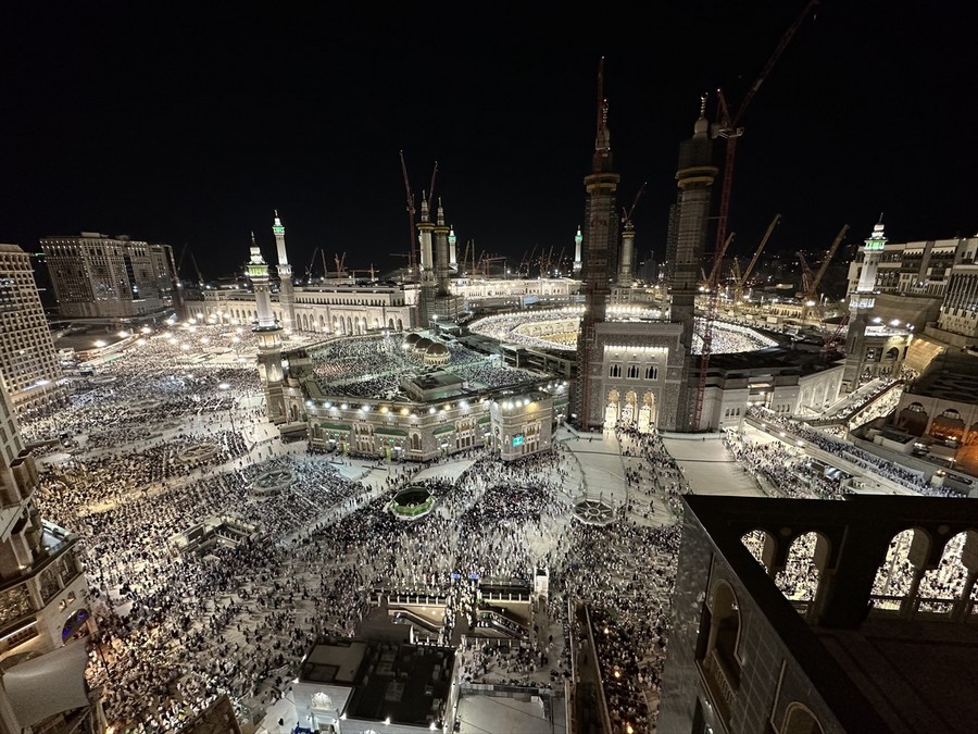 Hac öncesi Mekke'de ibadetler yoğunlaştı