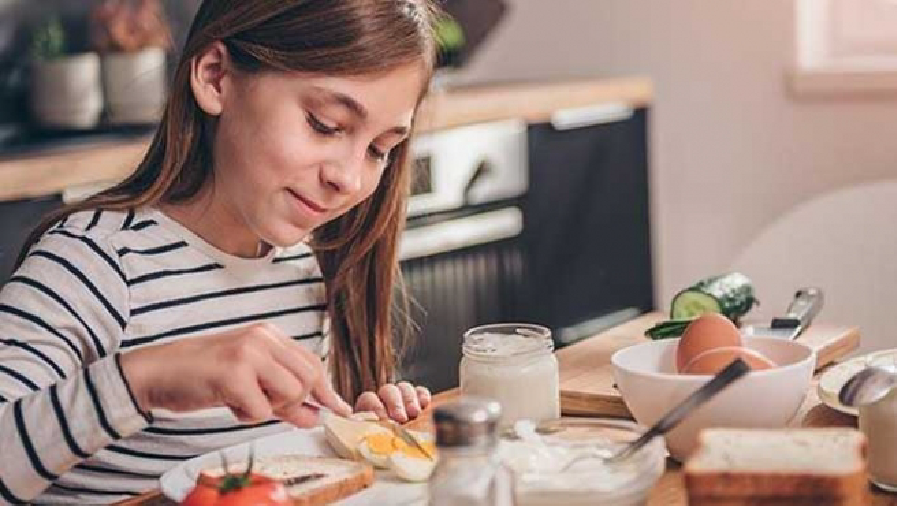 Çocuklukta sağlıklı beslenmek demansı önleyebiliyor