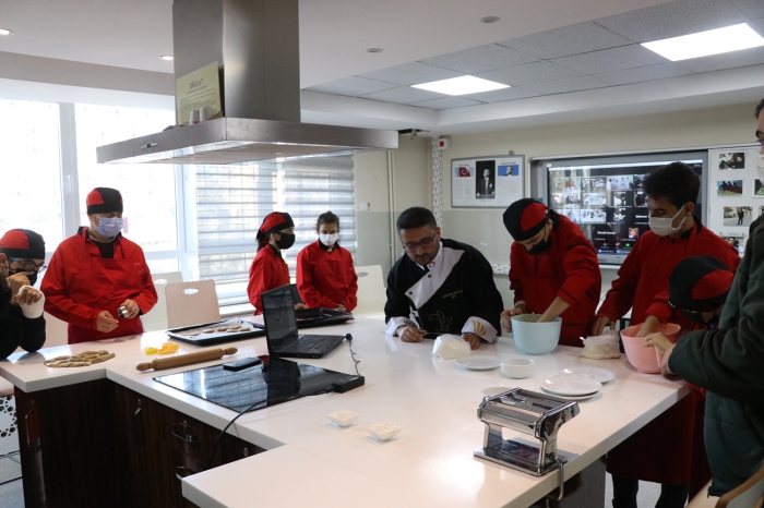 Özel öğrencilerin engellerini kaldıracak örnek projeler