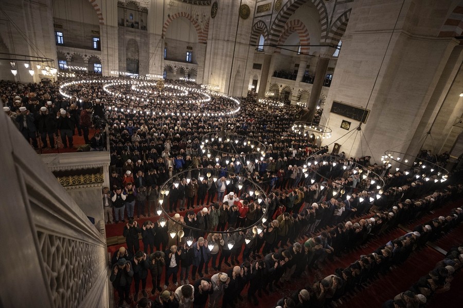 1445 Ramazan Bayramı namazı saatleri