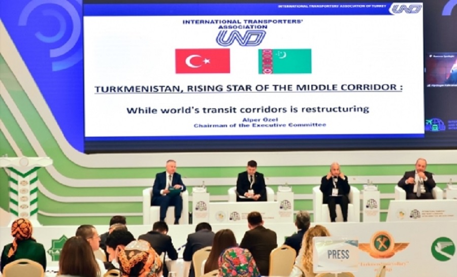 Türkmenistan'da 'uluslararası ulaşım' ele alındı 