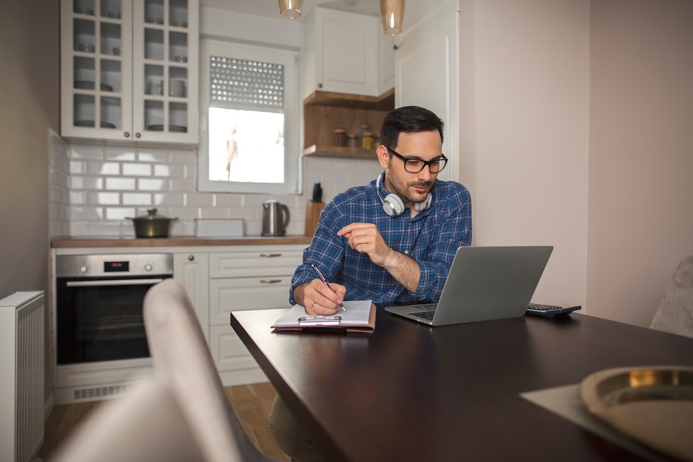 Uzaktan çalışma sözleşmeye bağlanıyor
