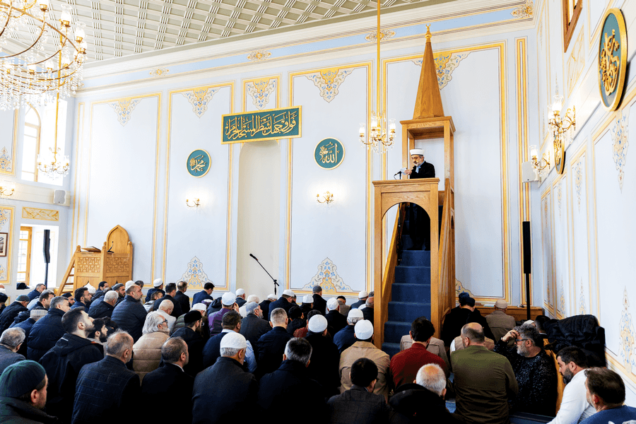 Fatma Sultan Camii’nde Bir Asır Sonra ilk Cuma Namazı Kılındı